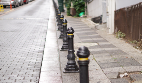 How To Protect Property & Pedestrians with help of Security Bollards & Barriers? Blog Image